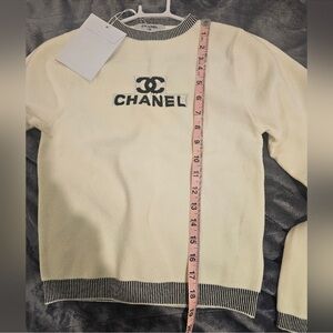 CHANEL Cream and Black Sweater